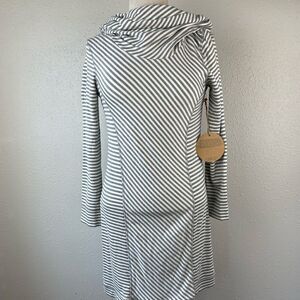 NWT Dakini Extra Long Hoodie Size S